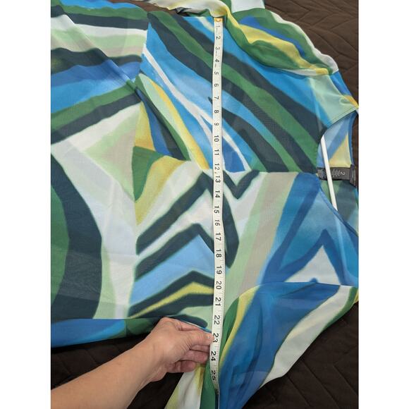 Chico's Black label Traveler's collection pretty mod Drama blouse size 2 - Picture 7 of 11